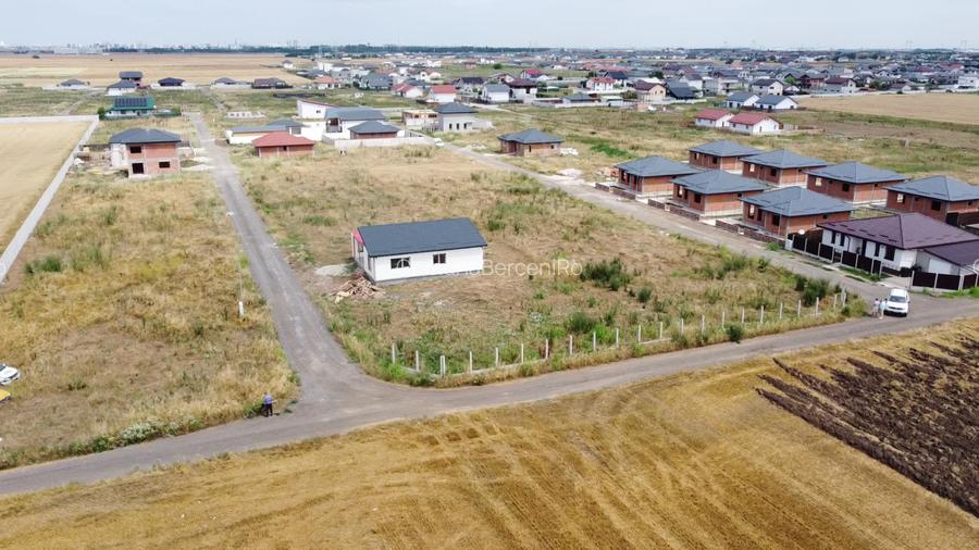 Lot Intravilan Dubla Deschidere 413mp | utilitati: curent | #UG17 - 5