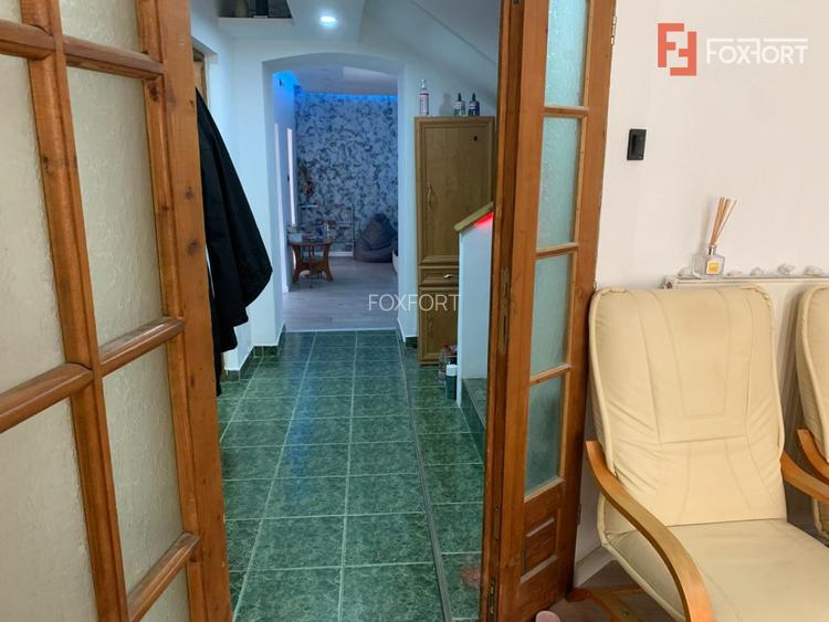 Casa individuala cu 6 camere de vanzare in zona Dambovita - 12