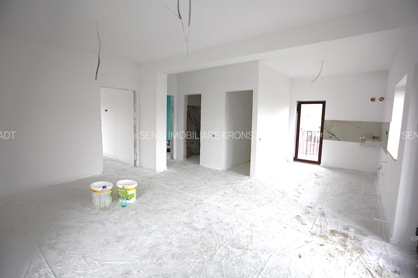 Vila conceputa pentru 3 familii Sanpetru spre Harman - 5