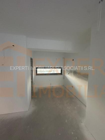 Vila deosebita de vanzare! - zona Mamaia Nord, pe malul lacului - 5