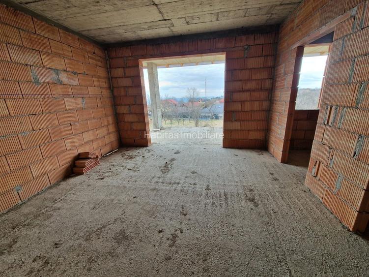 Casa individuala (semicolectiva) 172 mp utili, teren 765 mp Feleacu - 28