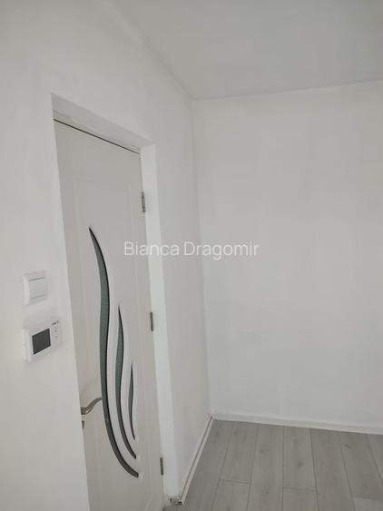 Vanzare apartament central luminos, ideal ptr persoane singure sau cuplu - 12