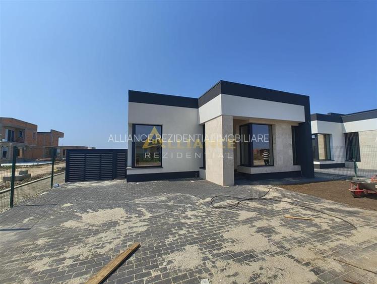 Casa Individuala - 4 camere - 2 bai - 423 mp teren - 2