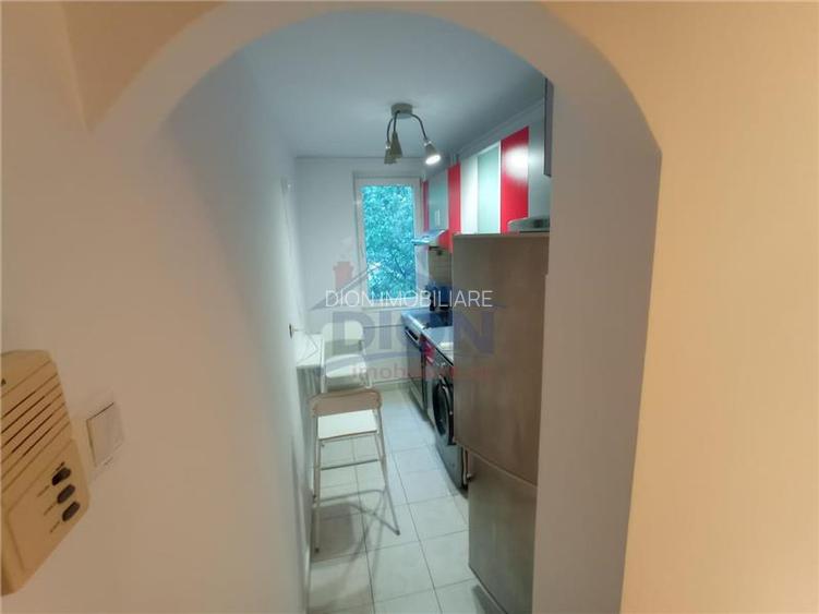 Gasoniera moderna ,  strada Izvorul Oltului - 18