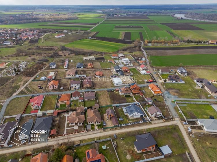 Casa noua la gri in localitatea Zadareni, comision 0% - 17