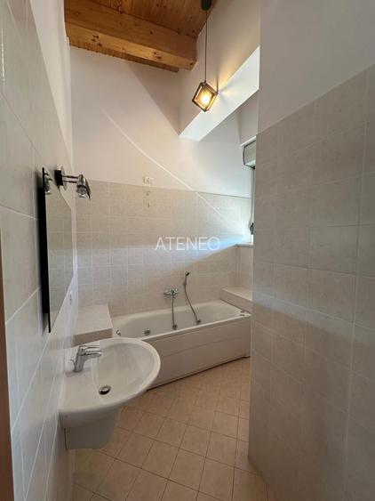 De închiriat  – Penthouse modern, strada Vasile Loichița, complex Ring - 11