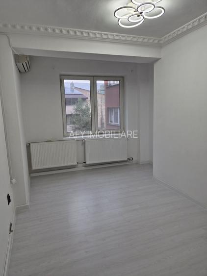 De vânzare Vilă individuala 11 camere curte proprie Parcul Carol - 25