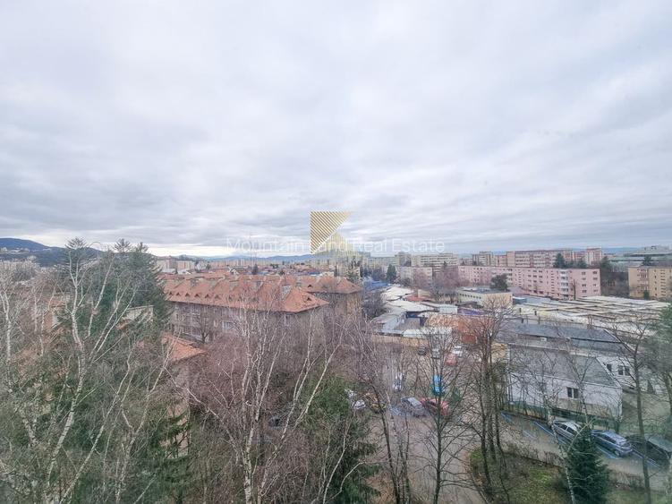 Apartament de 2 camere, semidecomandat, etaj 6/8, mobilat, Victoriei4 - 14