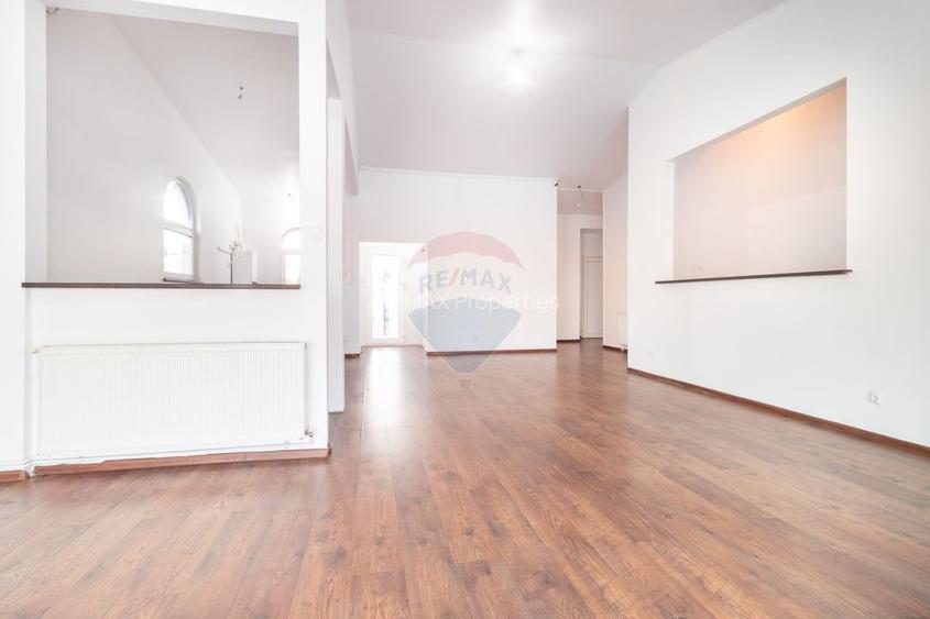 Vanzare Vila 5 camere cu terase mari si priveliste directa la lac - 8