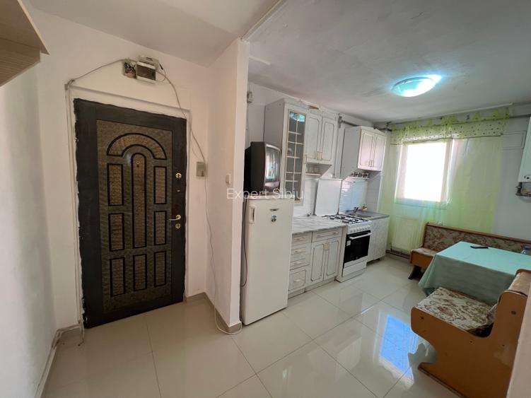 Apartament 2 camere demiecomandat,zona Mihai Viteazul - 9