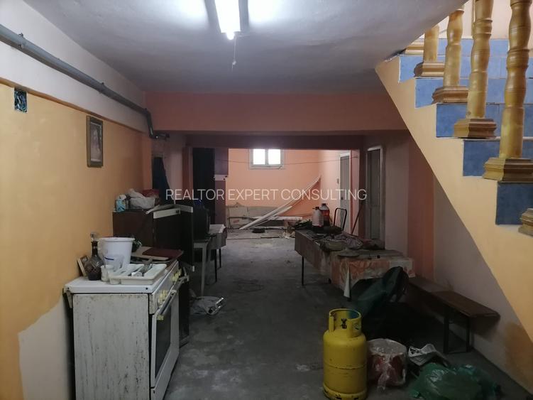 Vila S+P+1, cu teren mare, situata central in Eforie Sud, ideal pensiune. - 17