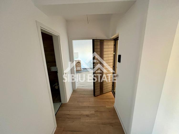 Apartament 3 camere de vânzare, Doamna Stanca, Sibiu, Etaj 2 - 5