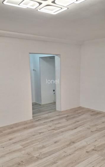Vând apartament central, renovat complet cu centrală proprie - 3