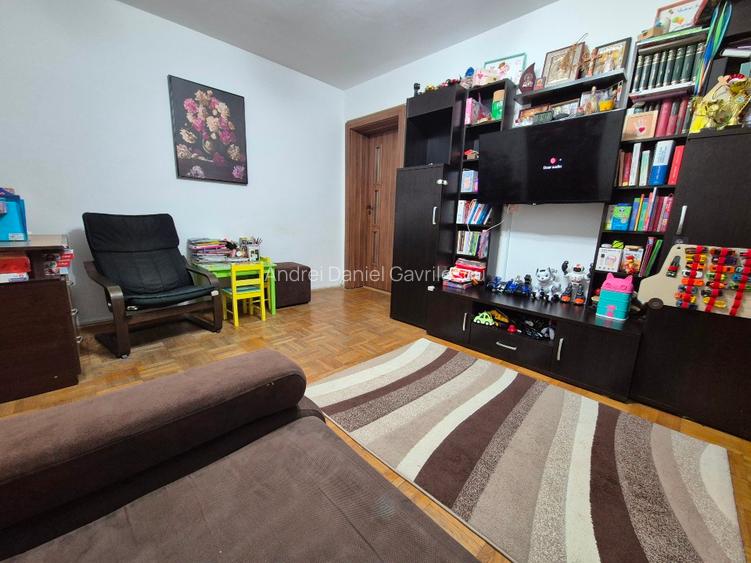 Vand apartament 3 camere Giulesti - 2