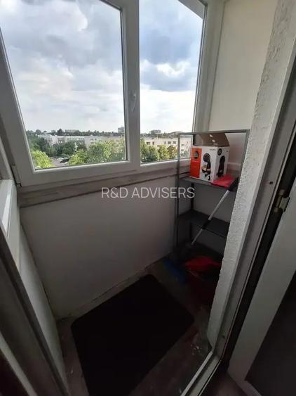 Apartament 2 camere decomandat 5 minute metrou Valea Ialomitei - 11