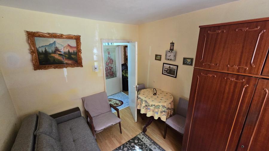 Apartament 2 camere de vanzare, parter, Focsani-Sud