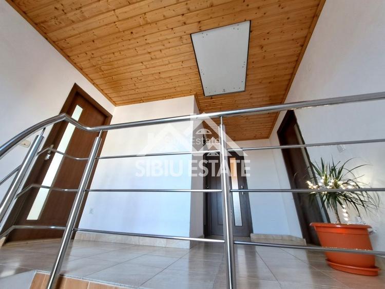 Casa Sibiu cu pivnita si garaj, curte mare - 20