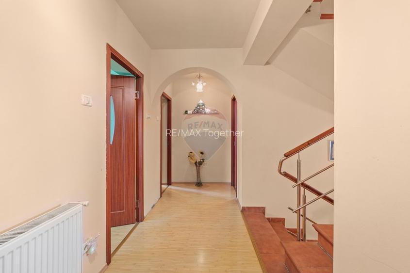 Casă / Vilă cu 6 camere de vânzare - Oraselul Copiilor - 14