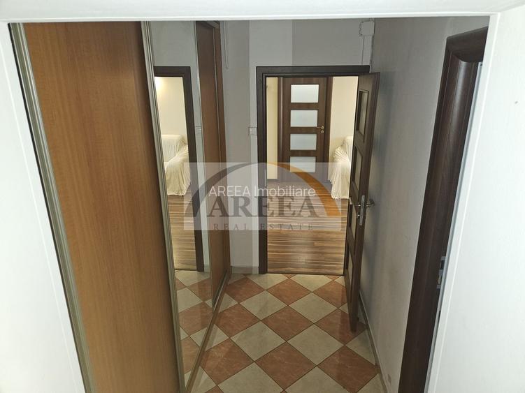 De vanzare - elegant, renovat complet - 3 camere la Calea Vacaresti - 5