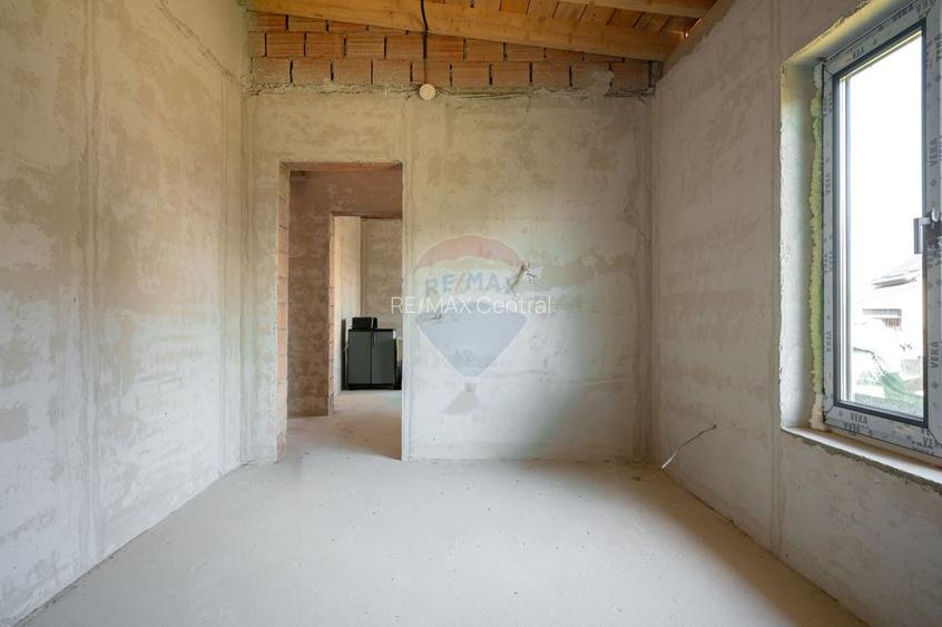 Casă cu 4 camere de vânzare, 130mp utili, teren 600mp in Harman - 12