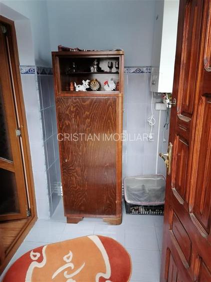 Casa 4 camere, zona Lic Balcescu , teren 273 mp - 8