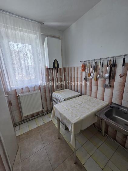 Proprietar vând apartament cu 3 camere în zona centrală  - 5