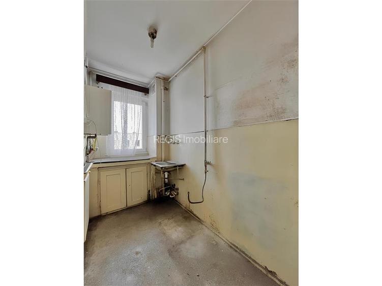 Apartament 2 Camere zona Florilor de renovat la ultimul etaj - 7