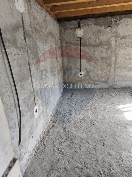 Casă / Vilă cu 5 camere de vânzare în zona Poiana Tapului - 17