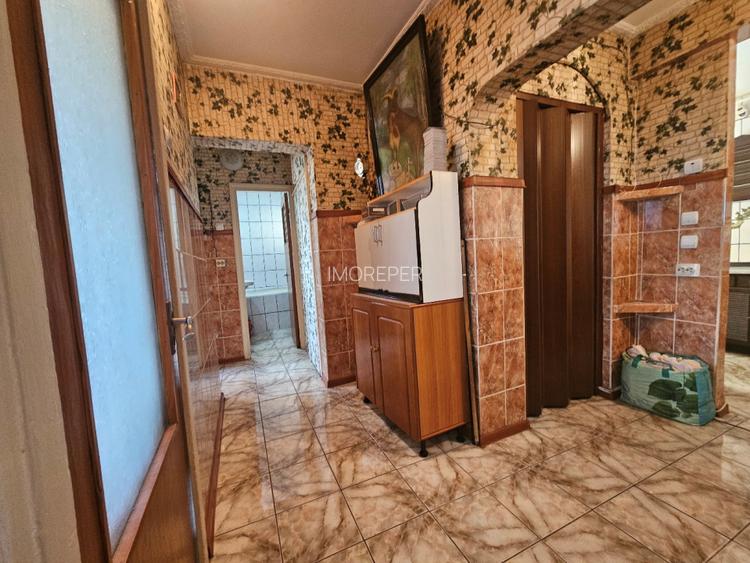 Vanzare Apartament 3 camere, Brancoveanu intersectie cu Nitu Vasile - 5