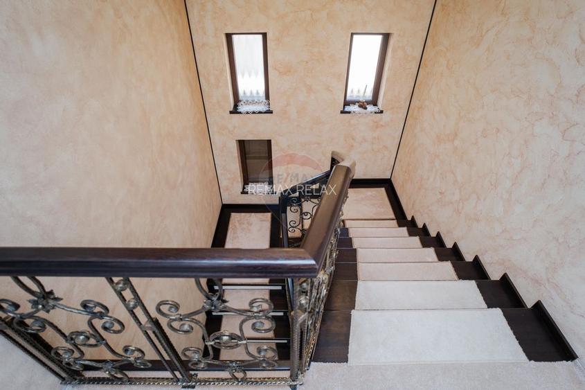 0% Comision - VILA de LUX de vânzare – Cu iaz natural - 18