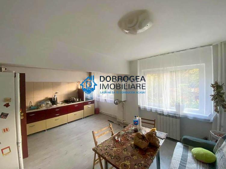Strada Pacii- 3 camere, et 2 - 2