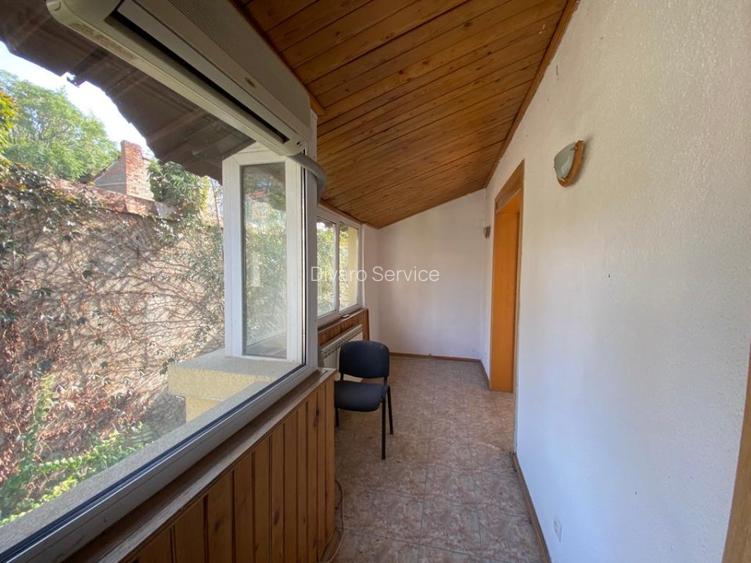 Vanzare vila P+1 cu doua apartamente garaj supraetajat Basarab Primarie Sector 1 - 12