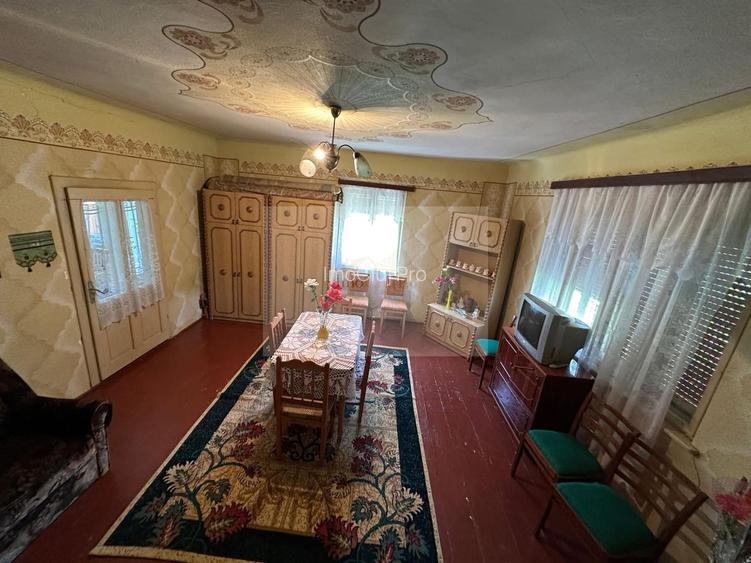 Vânzare casă cu anexe și teren-Sat Cacova Ierii, 40 km de Cluj-Napoca - 2