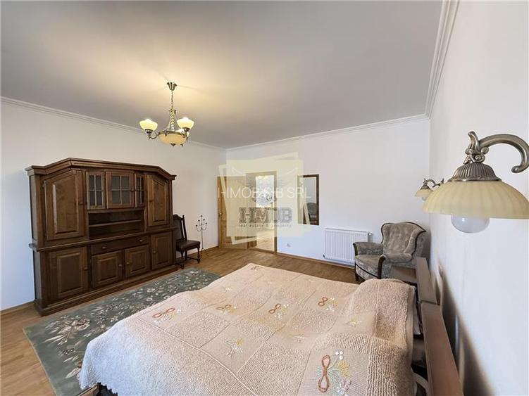 Casa ultracentrala complet renovata 6 camere 3 bai Cisnadioara - 30