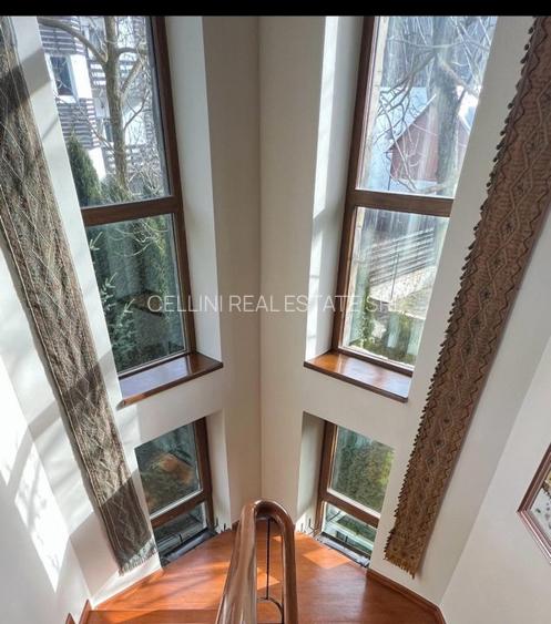 Vila de vis cu parc privat  — Panoramă Unică Spre Crucea Caraiman, - 13