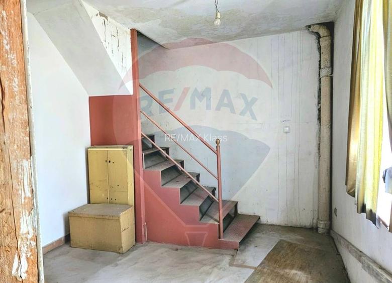 Casa 15 camere de vanzare zona Universitate + spatiu comercial parter - 39