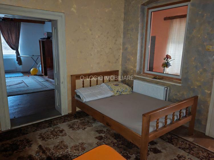 Casa 6 camere libera la vanzare RASNOV - 6