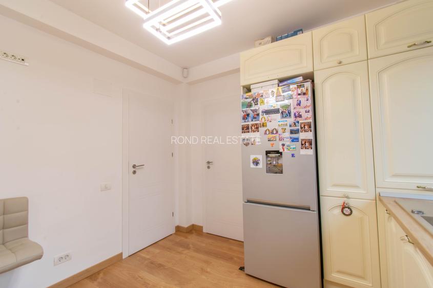 Vilă modernă cu vedere la lac, minicomplex inchis - 14