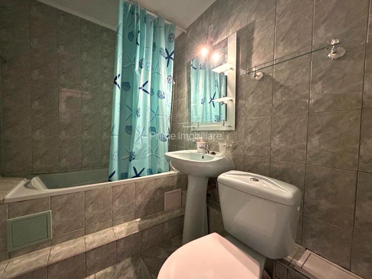 De inchiriat - Apartament decomandat, etaj 3/4 - zona Sub Stadion - 5