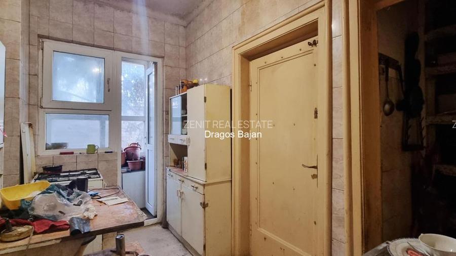 Alba Iulia // Etaj in vila // curte - 8