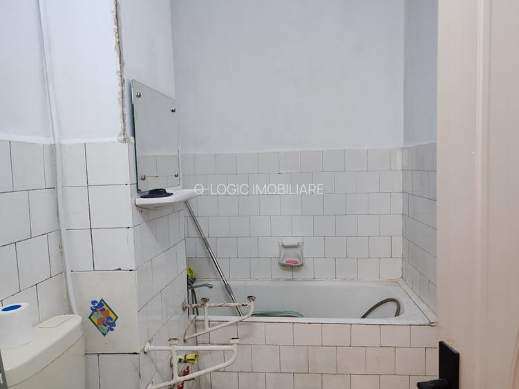 Apartament 2 camere liber la vanzare, in bloc vila zona Central - 7