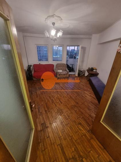Apartament cu 3 camere in zona Crangasi