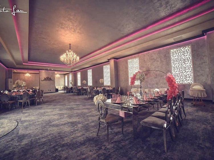 Hotel Renovat - Functional - Luxury