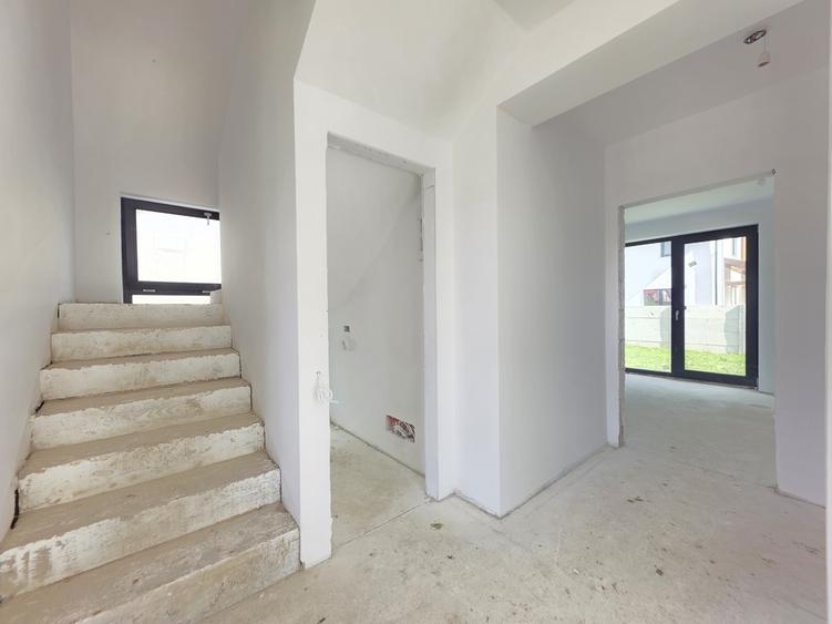 Casa individuala cu 4 camere, teren 500mp, zona Primaverii, Rasnov