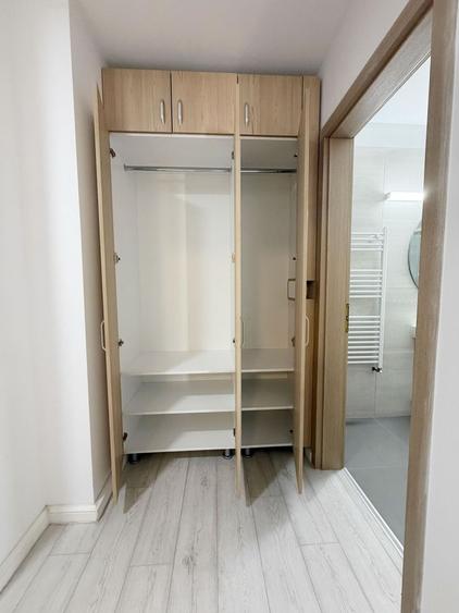 Apartament cu 3 camere de închiriat în Complex Toronto Residence, zona