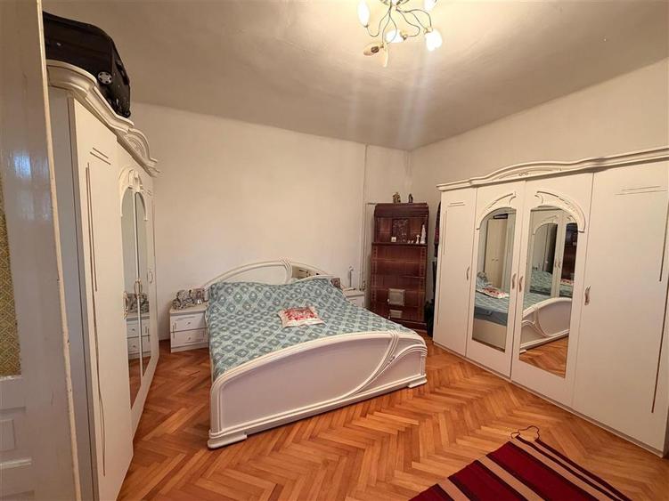 Doua case in Brasov, 680 mp teren, zona Aurel Vlaicu, Brasov