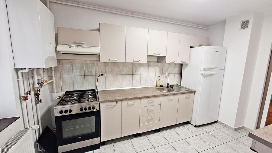 Centrul Civic, aproape de AFI, 3 camere recent renovate/mobilate, 1650