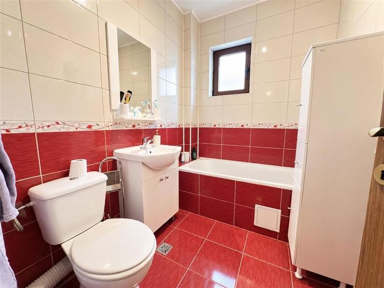 Apartament 2 camere cu balcon si loc de parcare in zona Doamna Stanca
