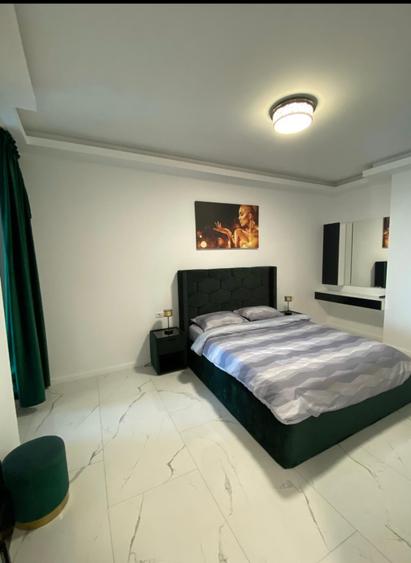 3 camere cu vedere frontală la mare mobilat lux