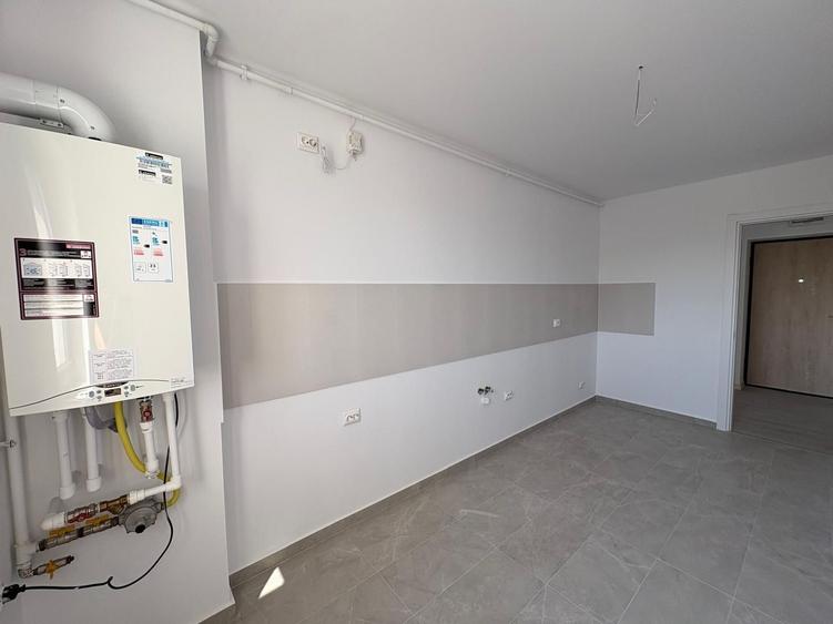 AP. 3 CAMERE- HILS SPLAI, PARCARE, BUCATARIE INCHISA, COMIS 0%